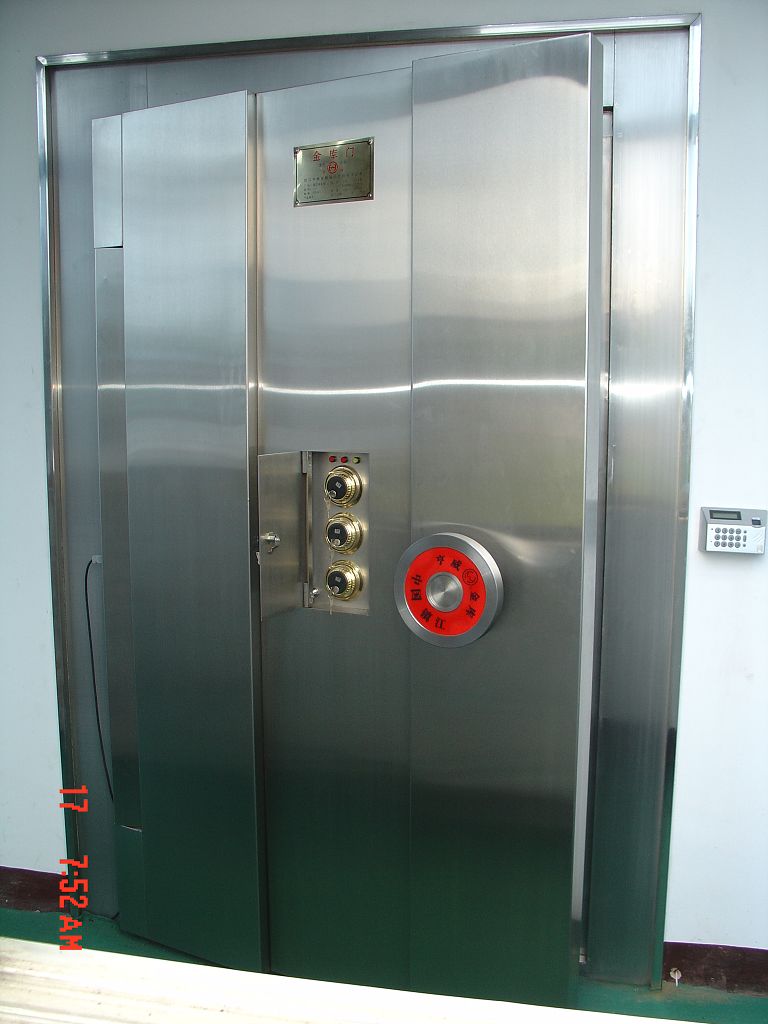 B��(j��)�����T